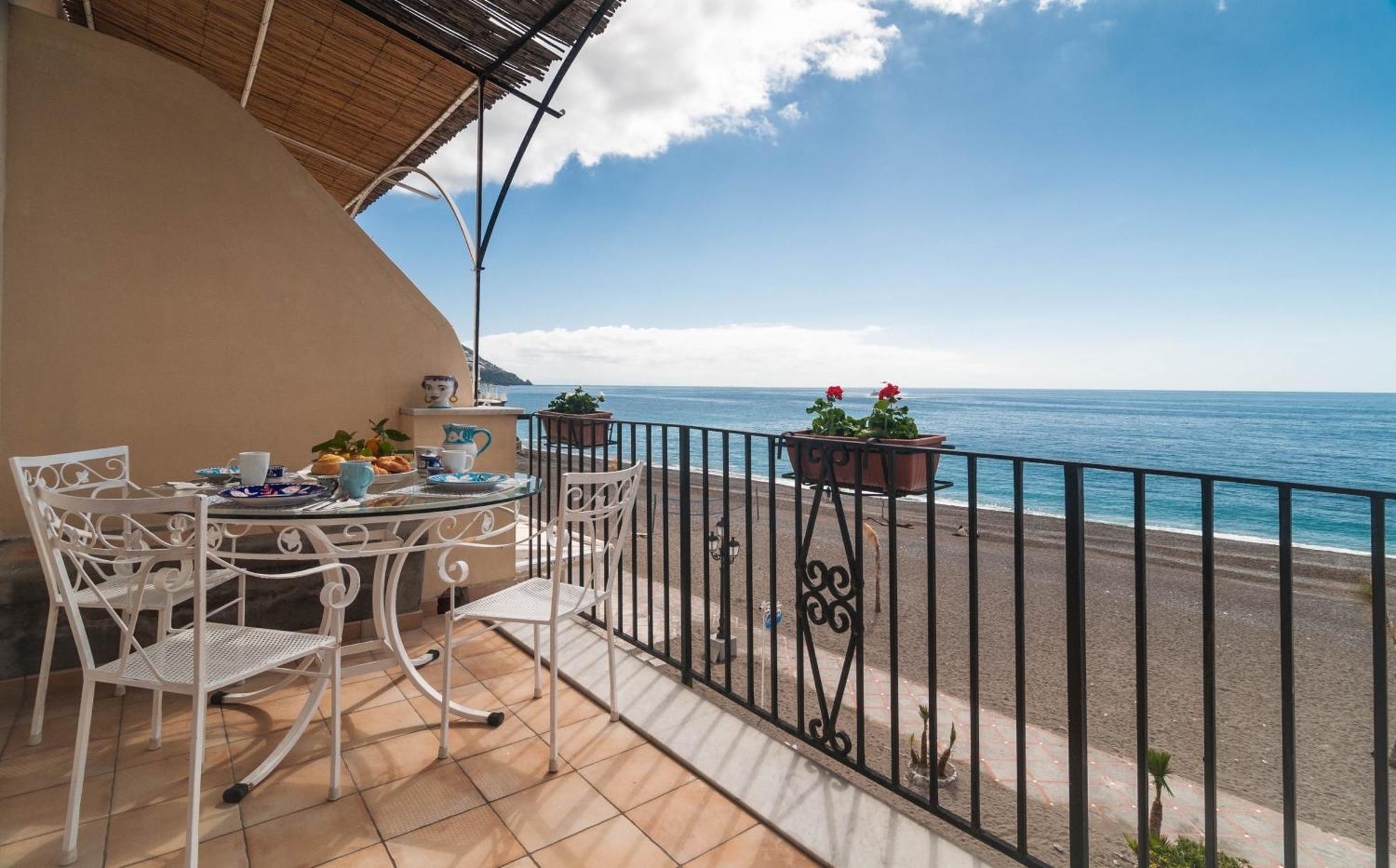 Вилла Casa Il Capriccio, Spiaggia Grande Позитано Экстерьер фото
