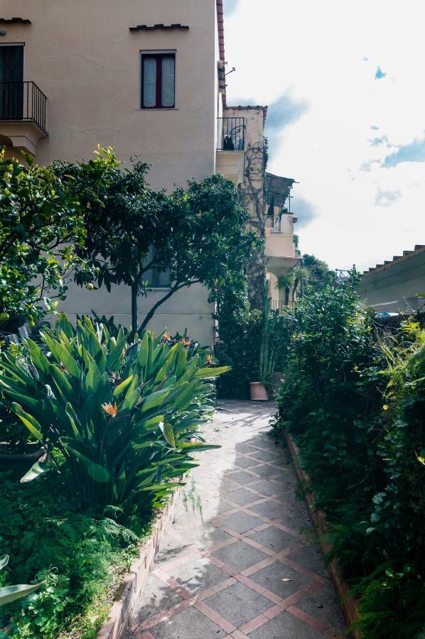 Вилла Casa Il Capriccio, Spiaggia Grande Позитано Экстерьер фото