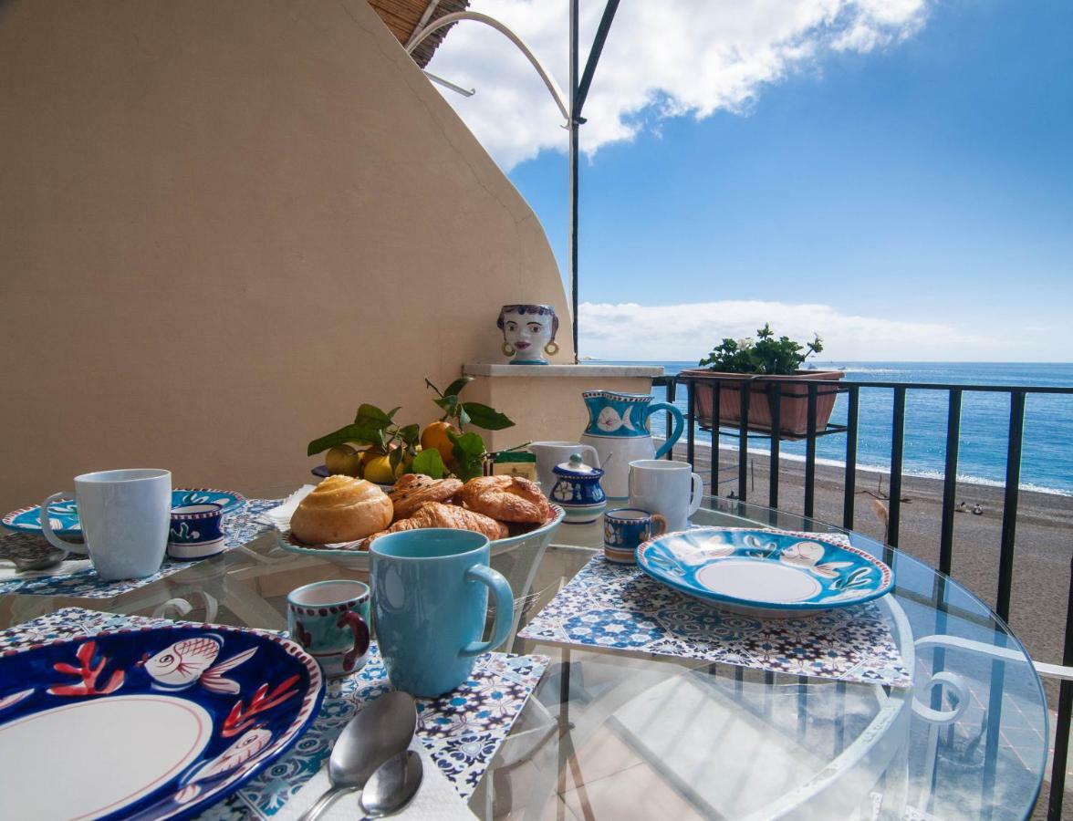 Вилла Casa Il Capriccio, Spiaggia Grande Позитано Экстерьер фото